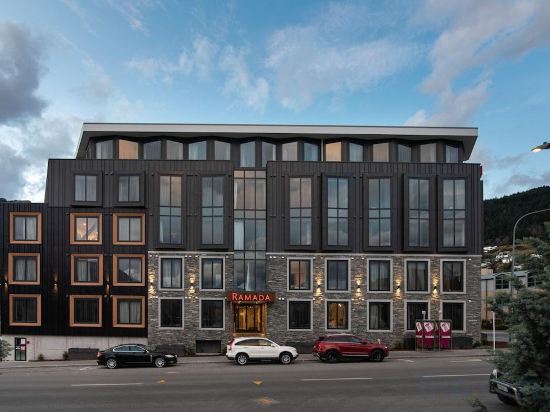 Фото Ramada Queenstown Central