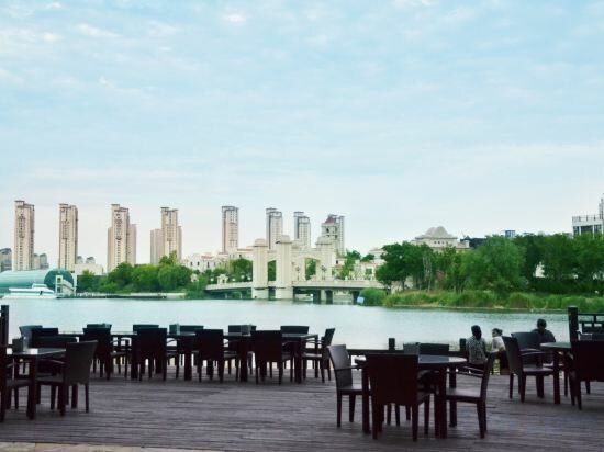 Фото Crowne Plaza Tianjin Meijiangnan