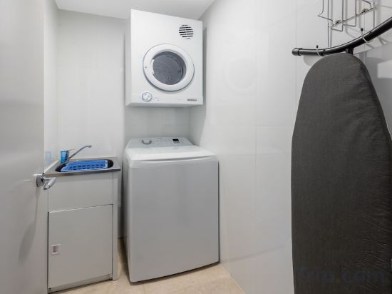 Фото Meriton Suites Kent Street, Sydney