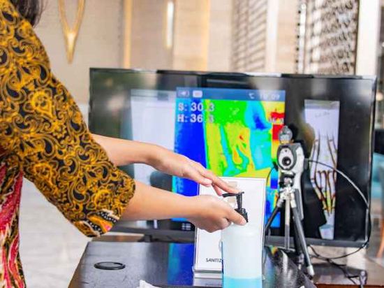 Фото Gumaya Tower Hotel Semarang