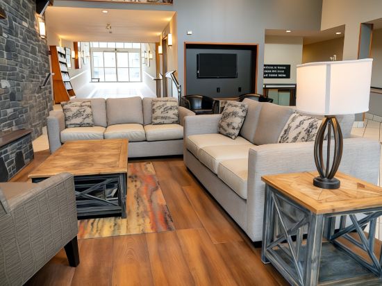 Фото Pocaterra Inn and Waterslide