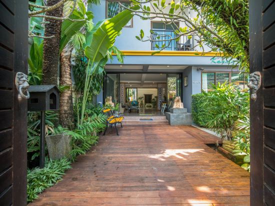 Фото Kamala Beachfront Apartment