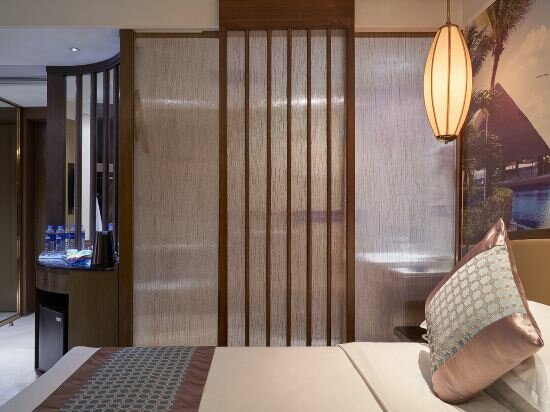 Фото Kaiserdom Hotel Huanshi East Road