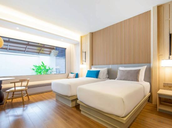 Фото Lalynn Resort & Villas