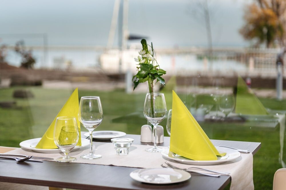 Фото Hotel Yacht Wellness & Business