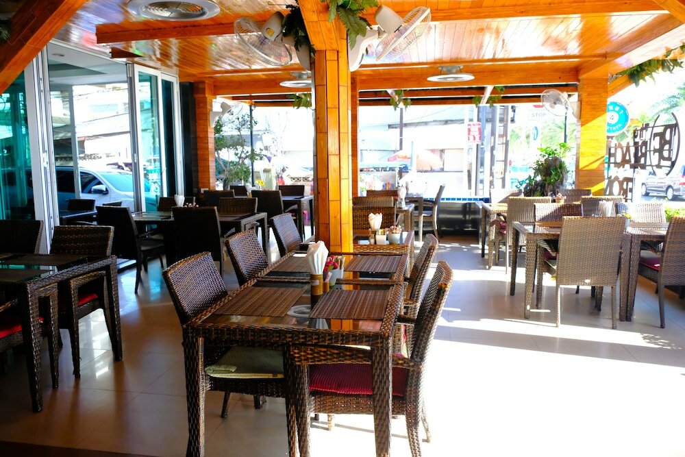 Фото The Beach Front Resort Pattaya