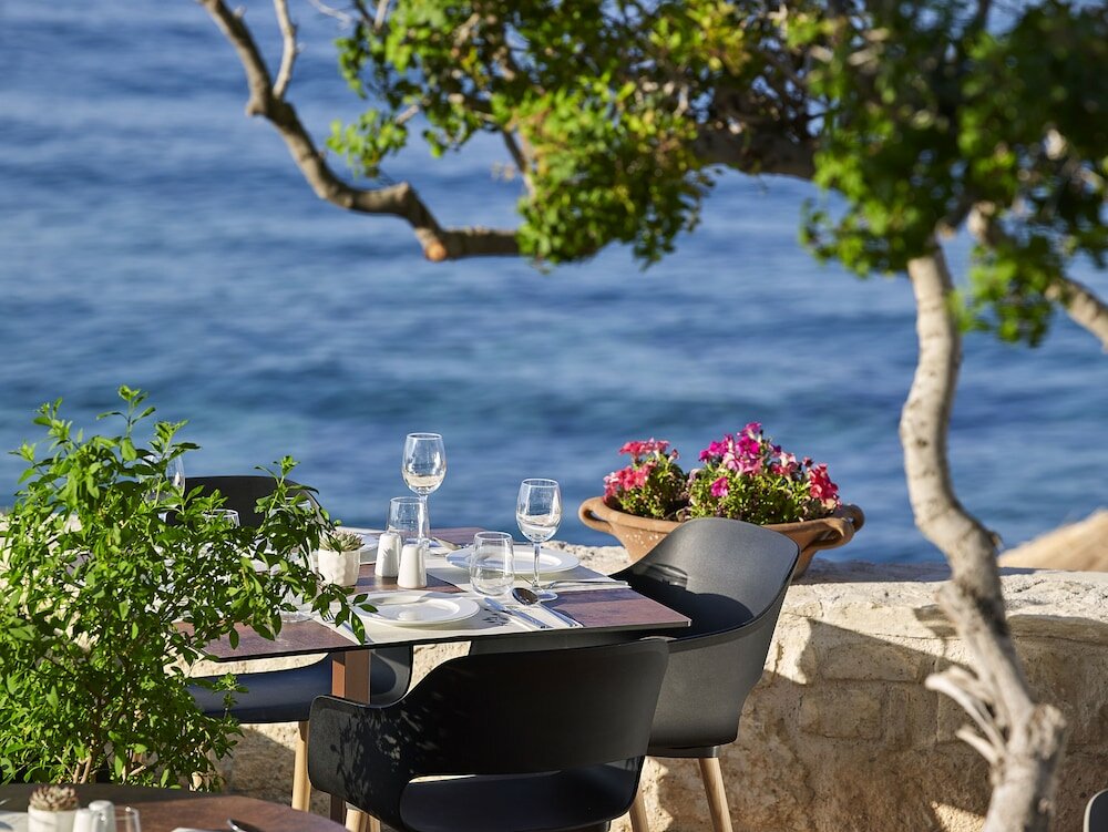 Фото Kakkos Beach Hotel - Adults Only