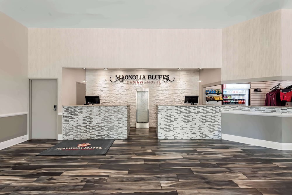 Фото Magnolia Bluffs Casino Hotel, Bw Premier Collection