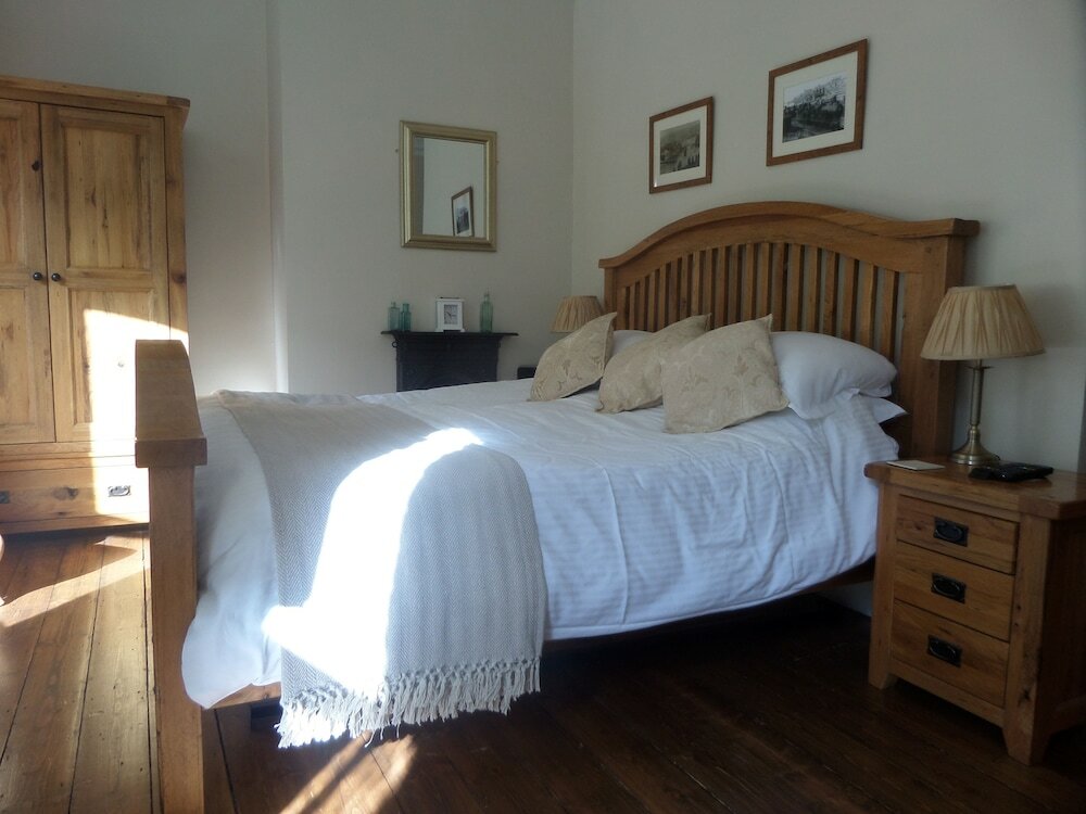 Фото Broomfield House