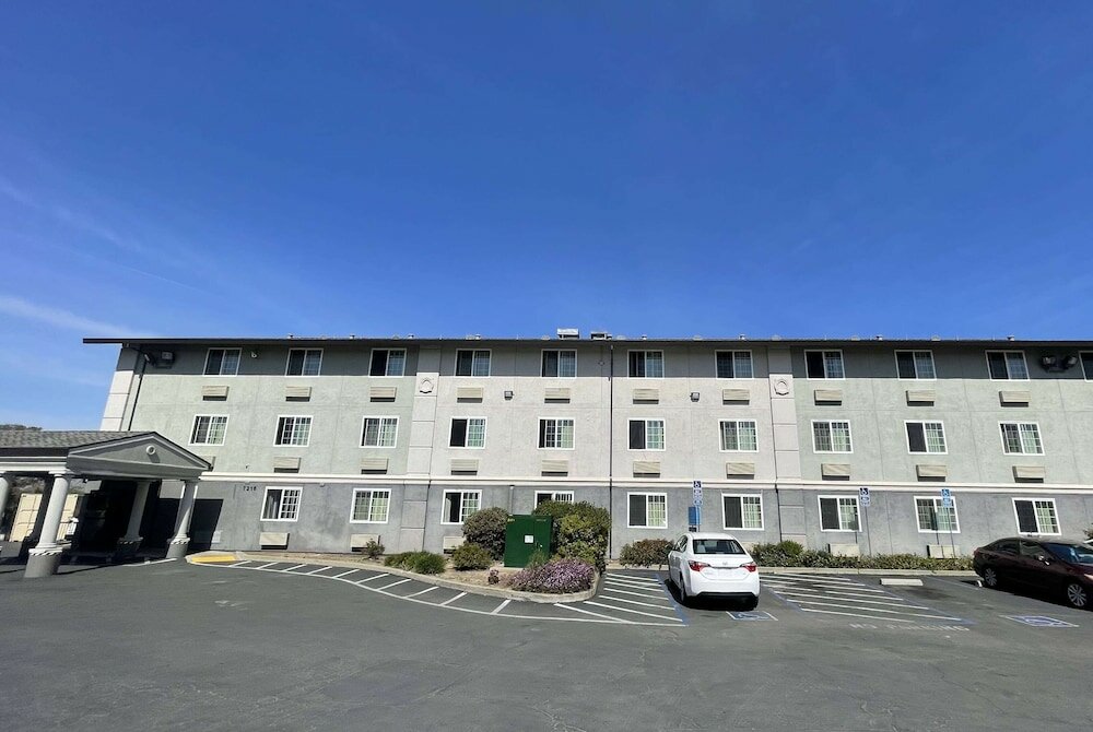 Фото Super 8 by Wyndham Sacramento/Florin Rd