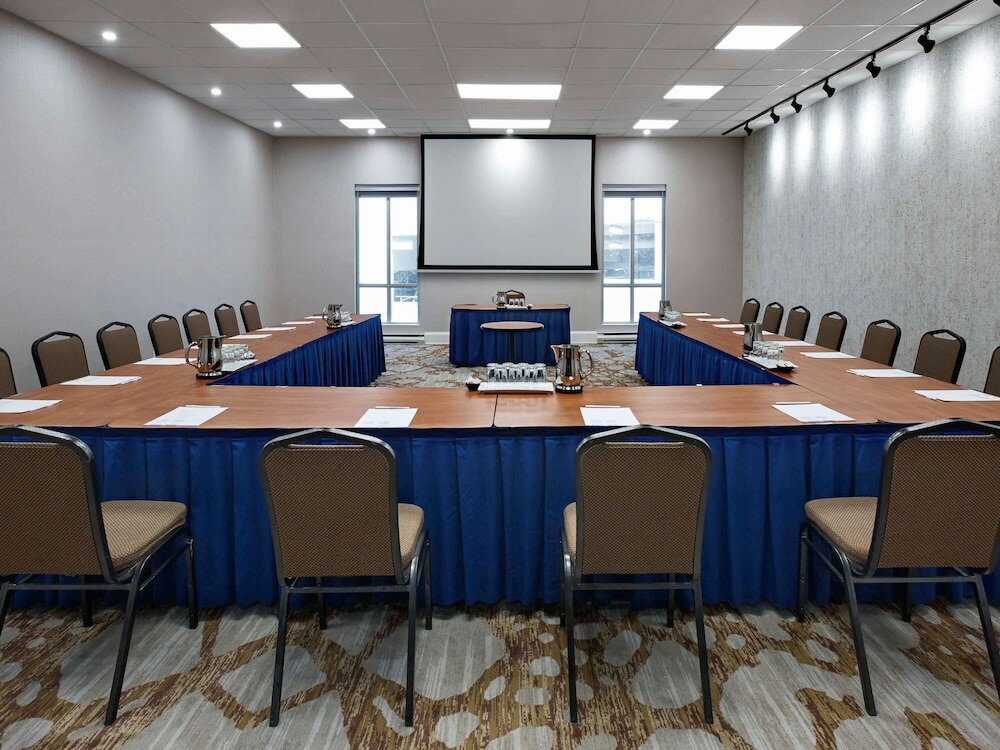 Фото Novotel Toronto Centre