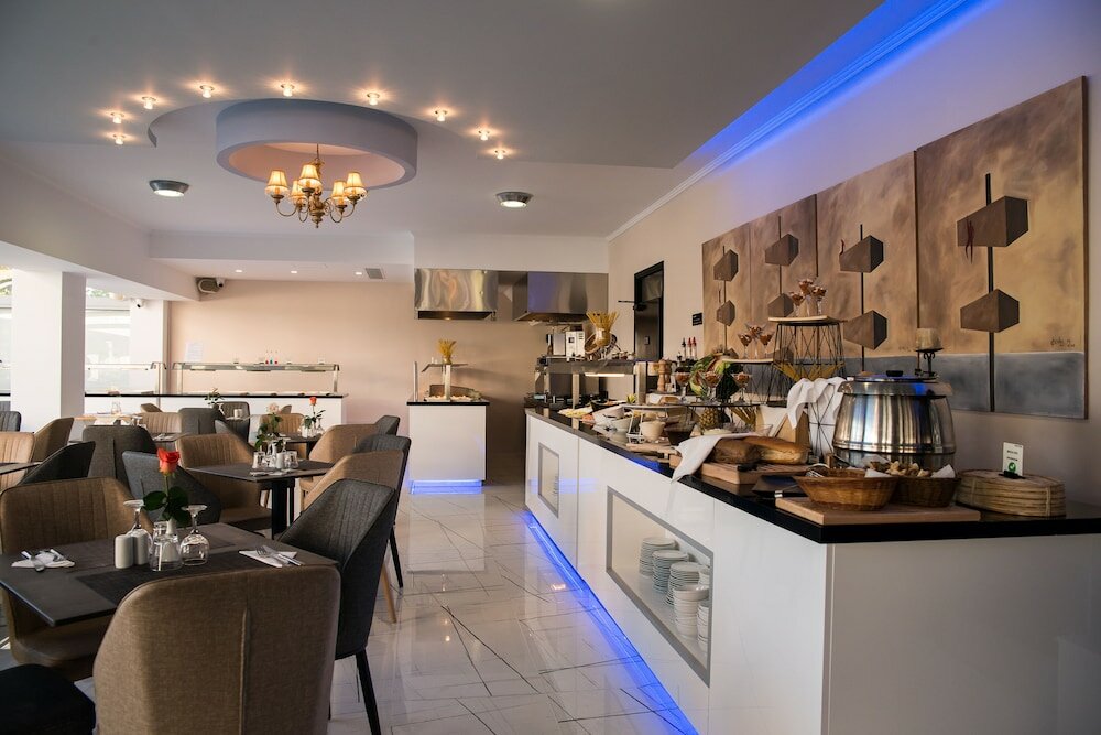 Фото Ionis Art Hotel