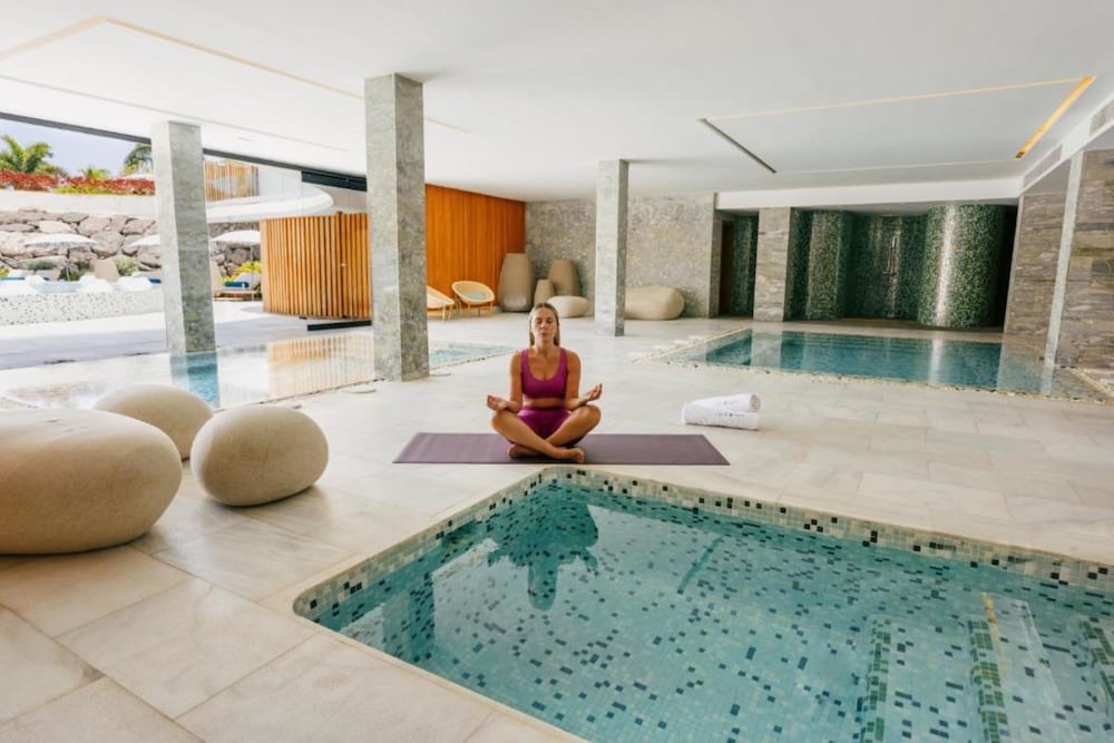 Фото Hard Rock Hotel Tenerife
