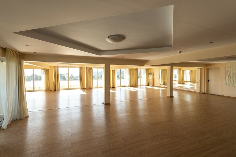 Фото Dolphin Resort Hotel & Conference