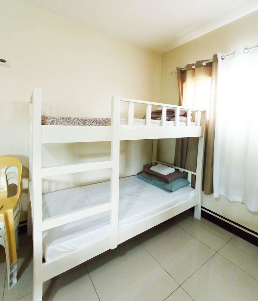 Фото B&j Guesthouse and Functions Inc