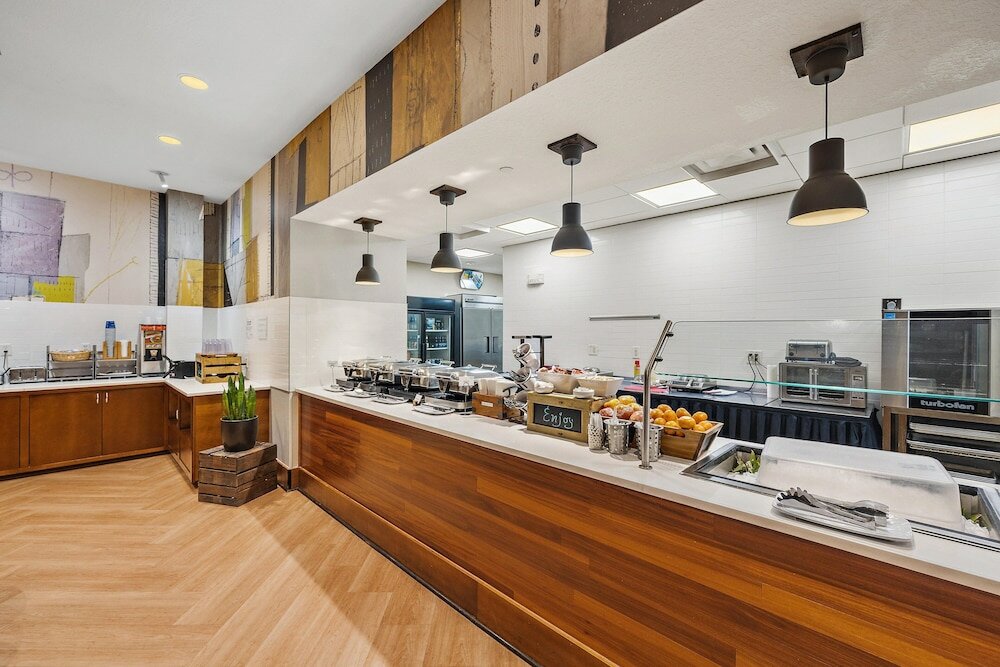 Фото Four Points by Sheraton Jacksonville Baymeadows