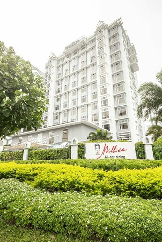 Внешний вид отеля Microtel by Wyndham Mall of Asia в Пасае, фото 5