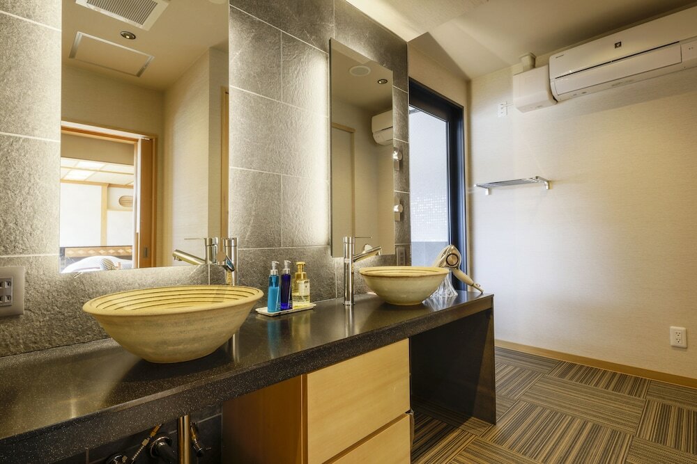 Фото Kawaguchiya Kinosaki Riverside Hotel