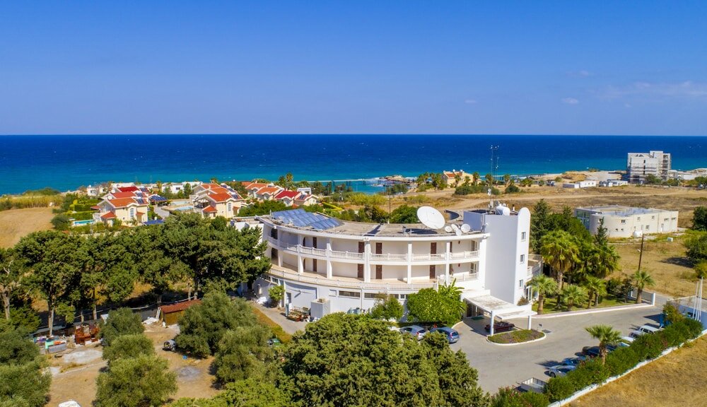 Фото Hotel Sempati