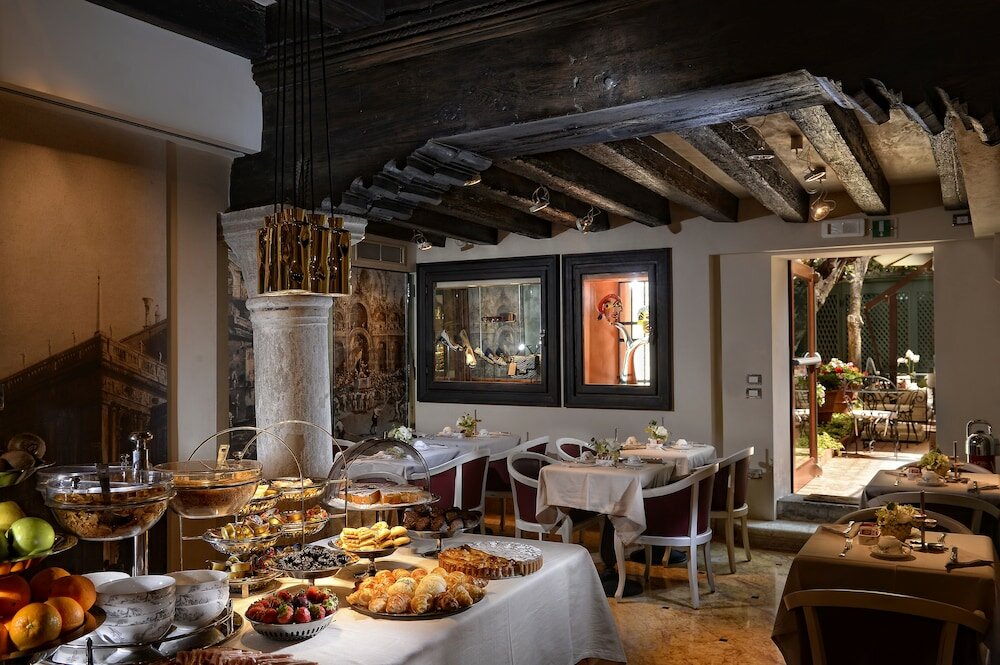 Фото Palazzetto Madonna