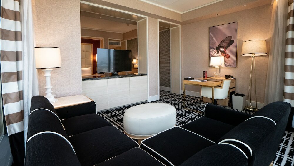 Фото The Lin Hotel