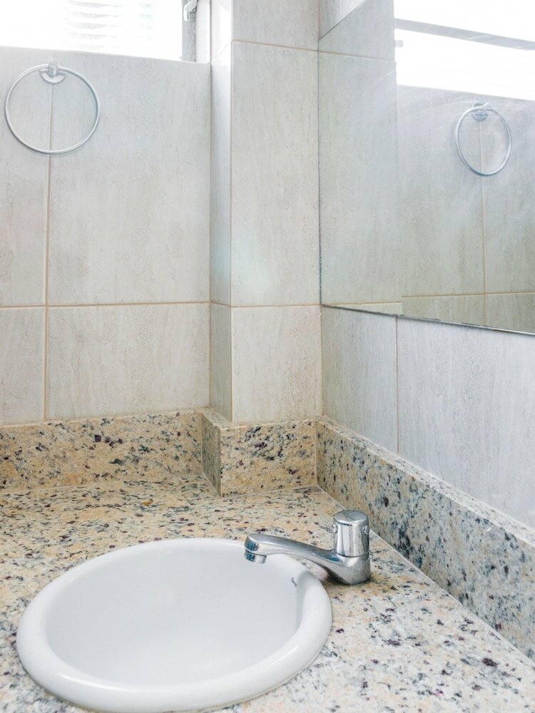 Фото Oyo Hotel Lindoia, Petropolis