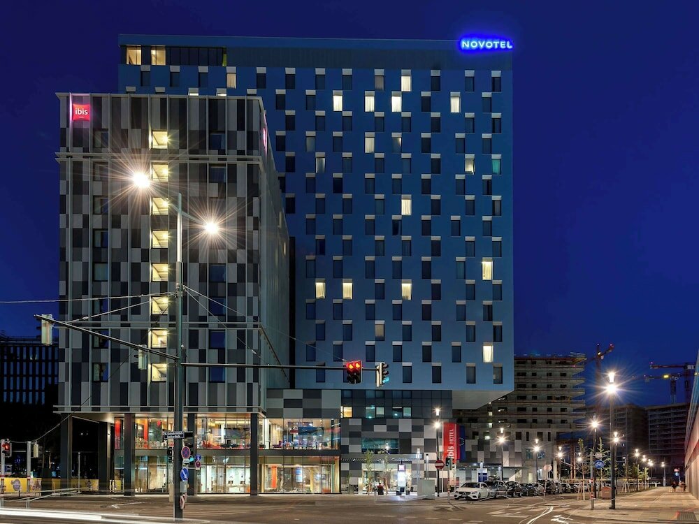 Фото отеля 1