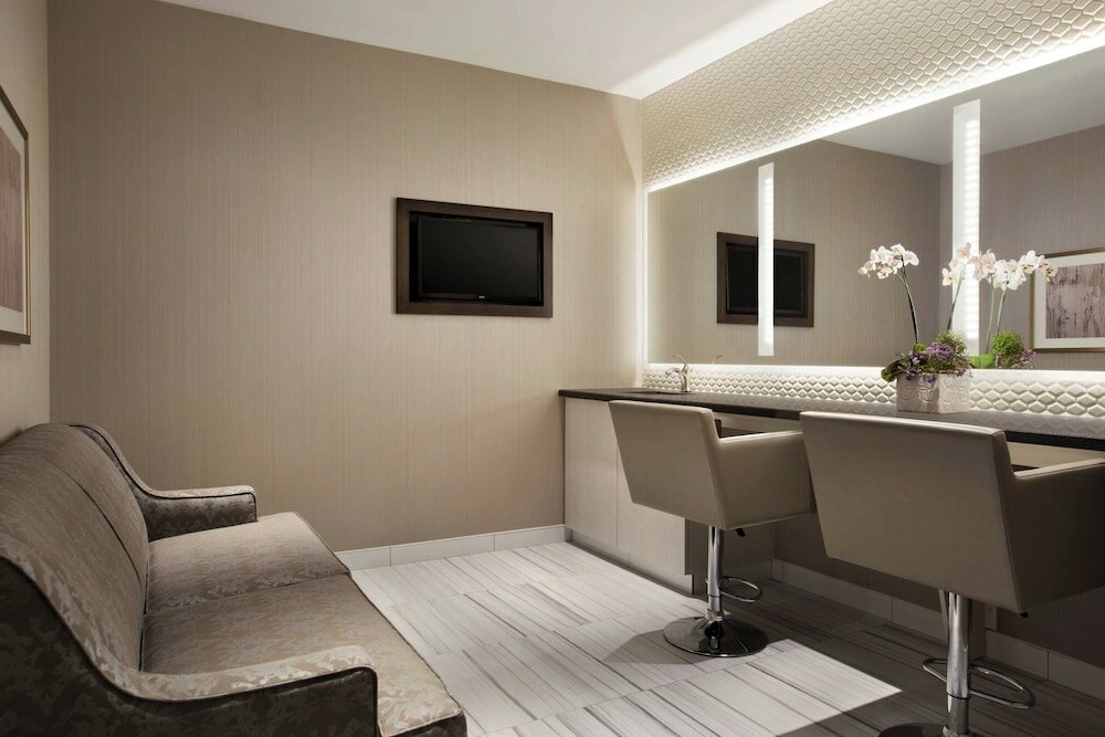 Фото Courtyard by Marriott Toronto Mississauga/West