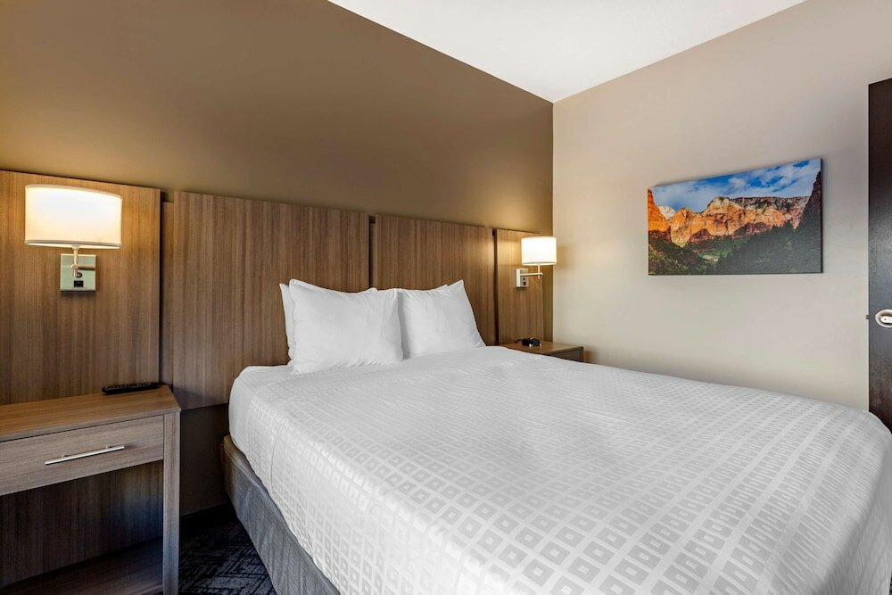 Фото Best Western Plus Zion Canyon Inn & Suites