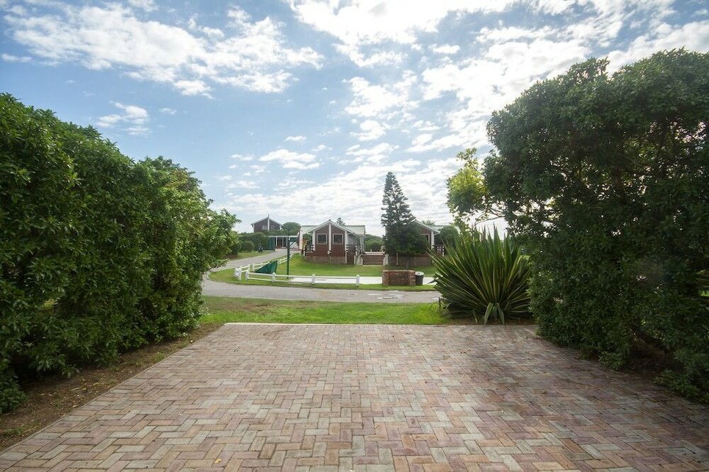 Фото Pine Lodge Resort