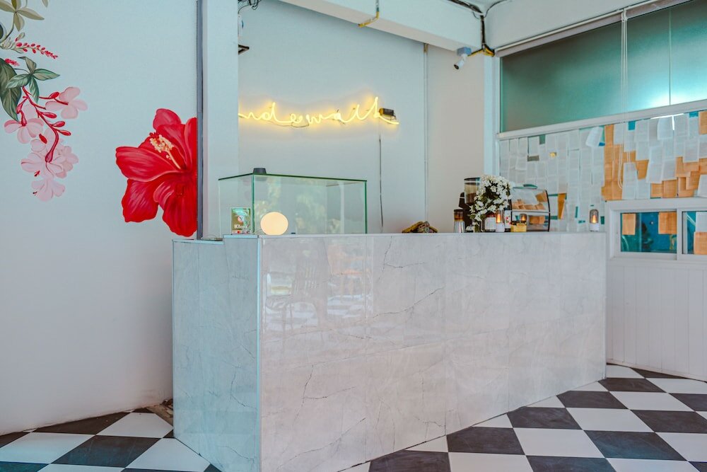 Фото Side Walk Boutique Hotel