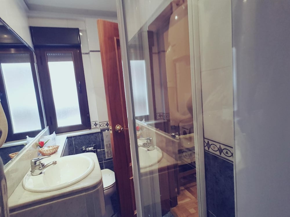 Фото Hotel Residencia Castellano I