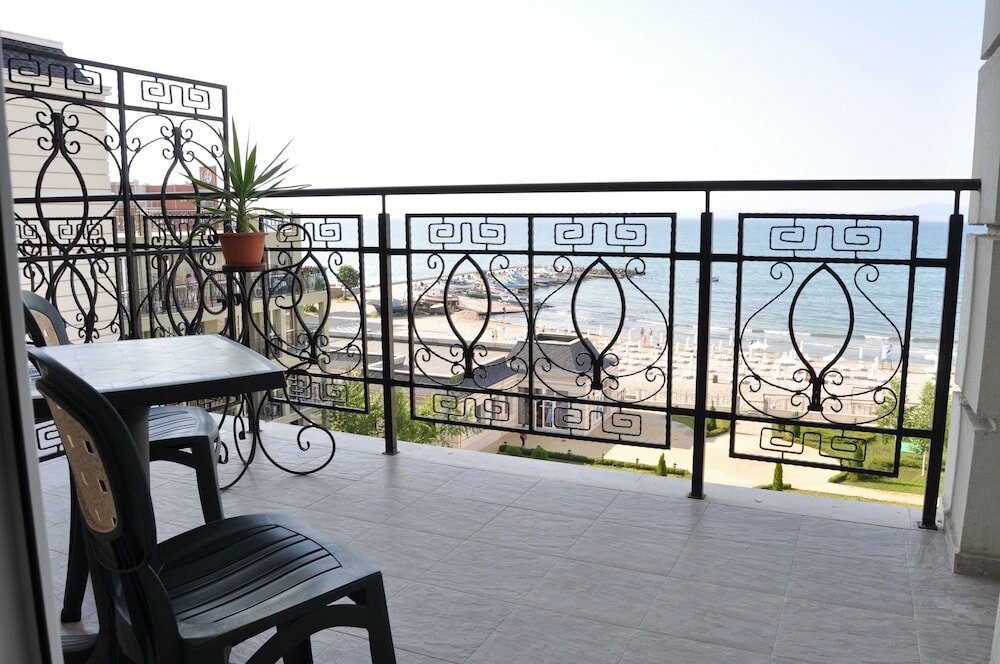 Фото Festa Pomorie Resort