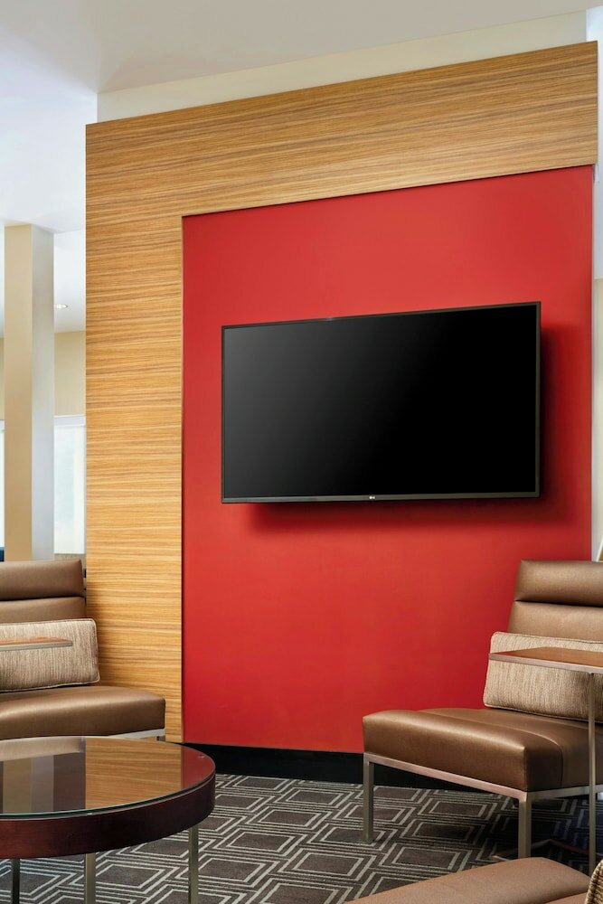 Фото TownePlace Suites by Marriott Leesburg