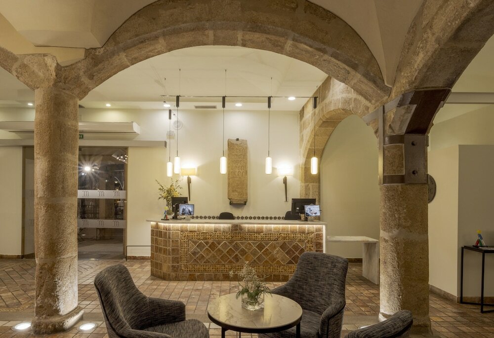 Фото Hotel Ilunion Mérida Palace