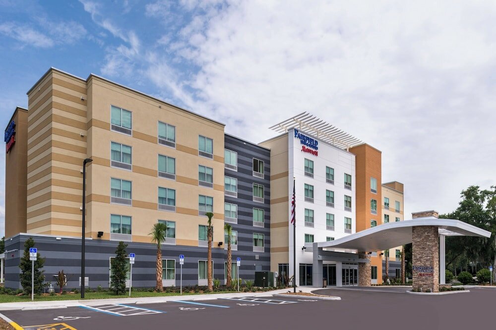 Фото Fairfield Inn & Suites by Marriott Orlando East/UCF Area