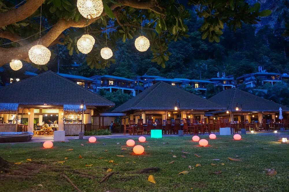 Фото Centara Grand Beach