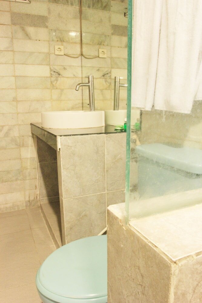 Фото Hotel Karthi