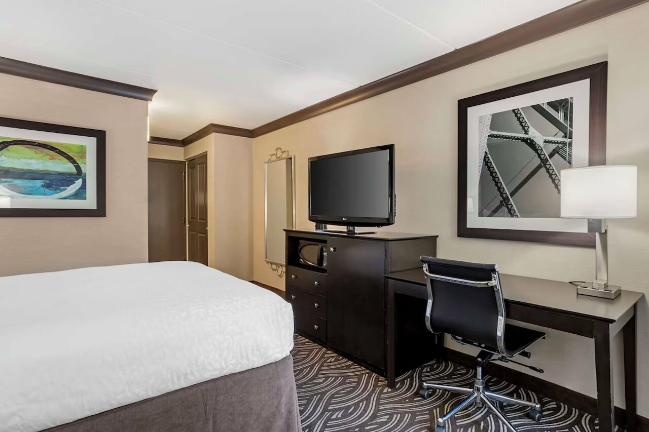 Фото Best Western Plus Kingston Hotel And Conference Center