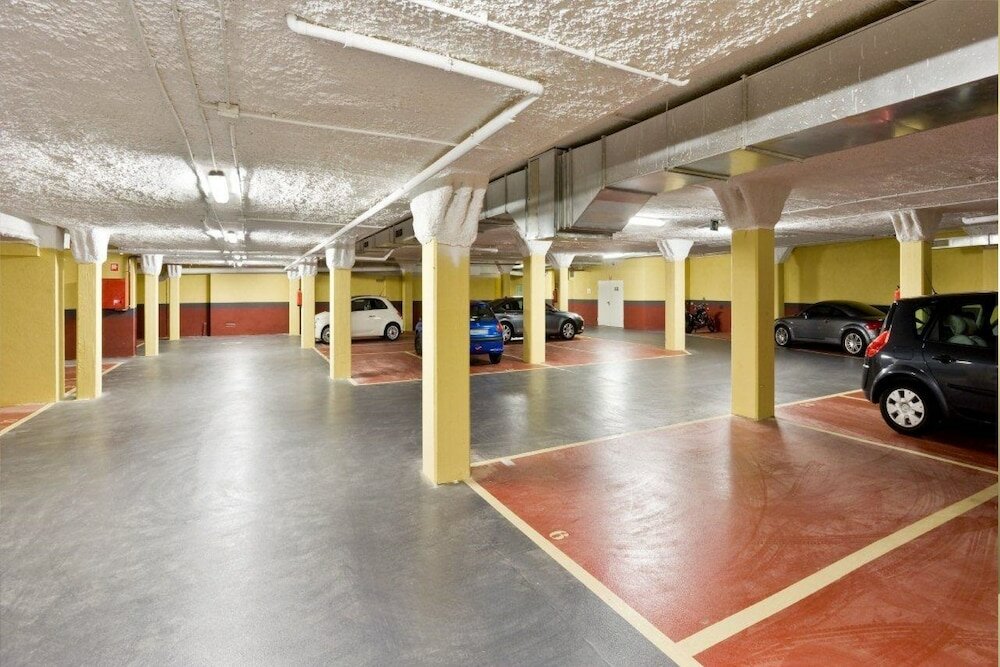 Фото Grums Barcelona Hotel & SPA