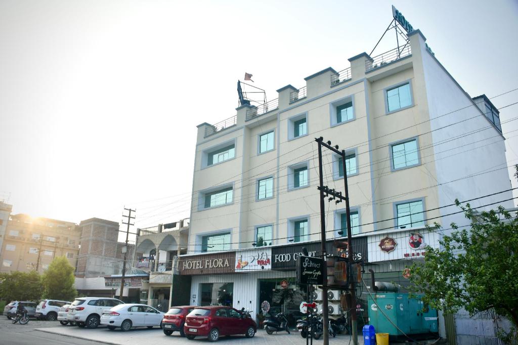 Фото Hotel Flora Haridwar