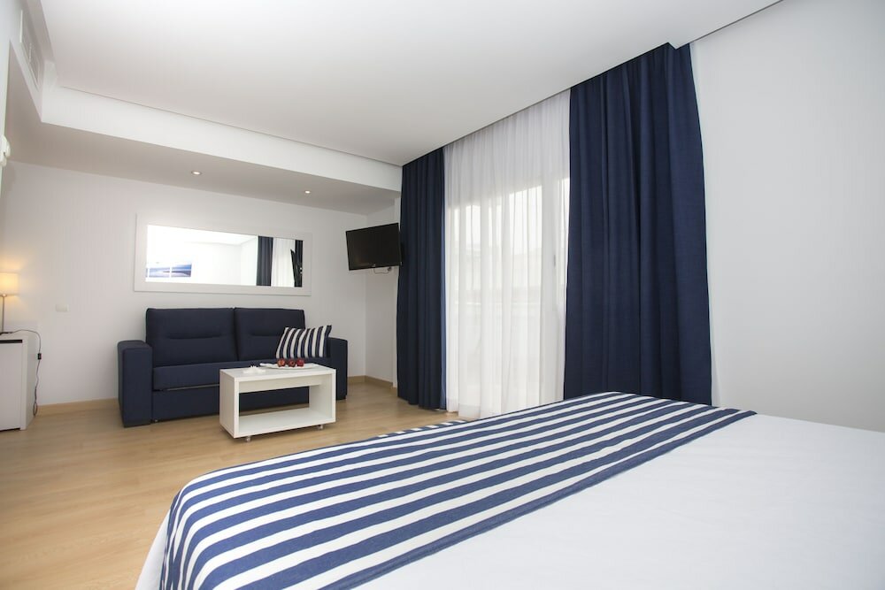 Фото Hotel Voramar Benidorm