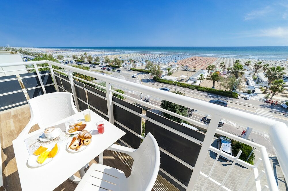 Фото Hotel Kursaal