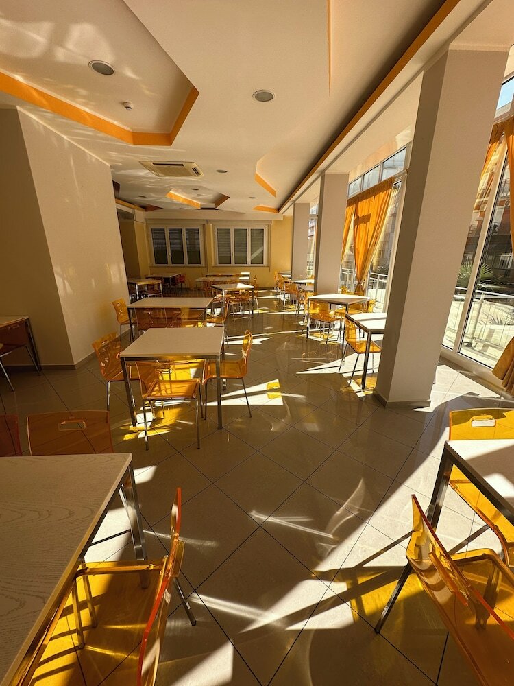 Фото Lanna Austria