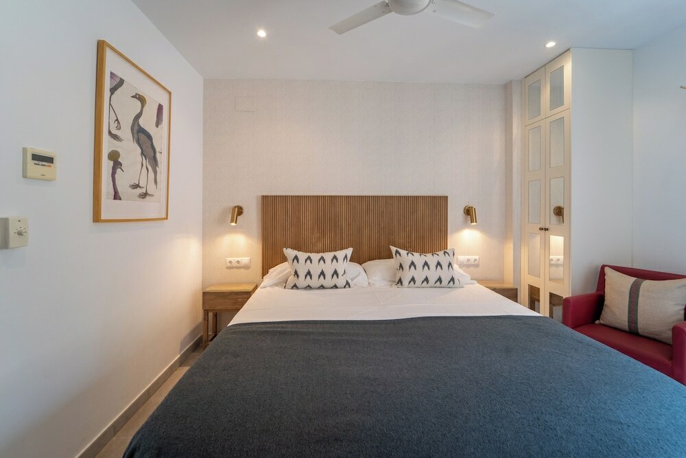 Фото La Siesta Málaga Guesthouse