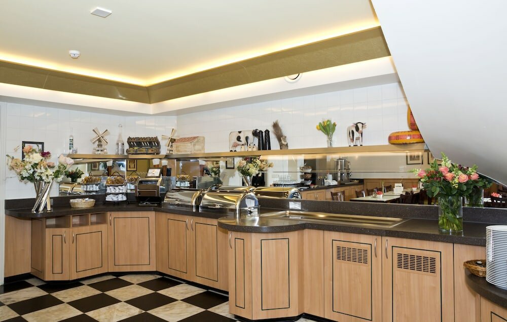 Фото Avenue Hotel