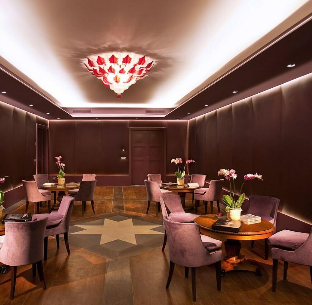 Фото The Ashbee Hotel