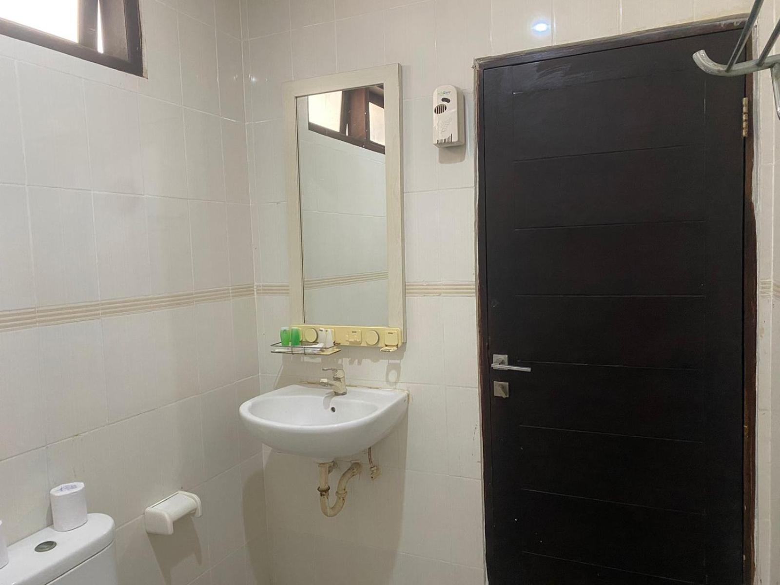 Фото Dedy Beach Inn