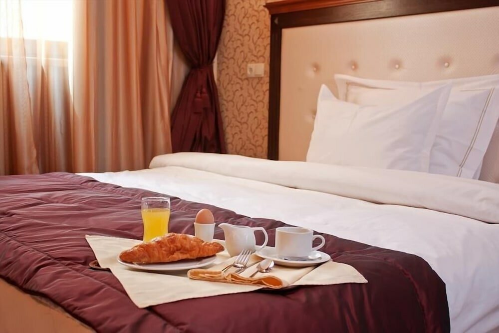 Фото Best Western Plus Bristol Hotel