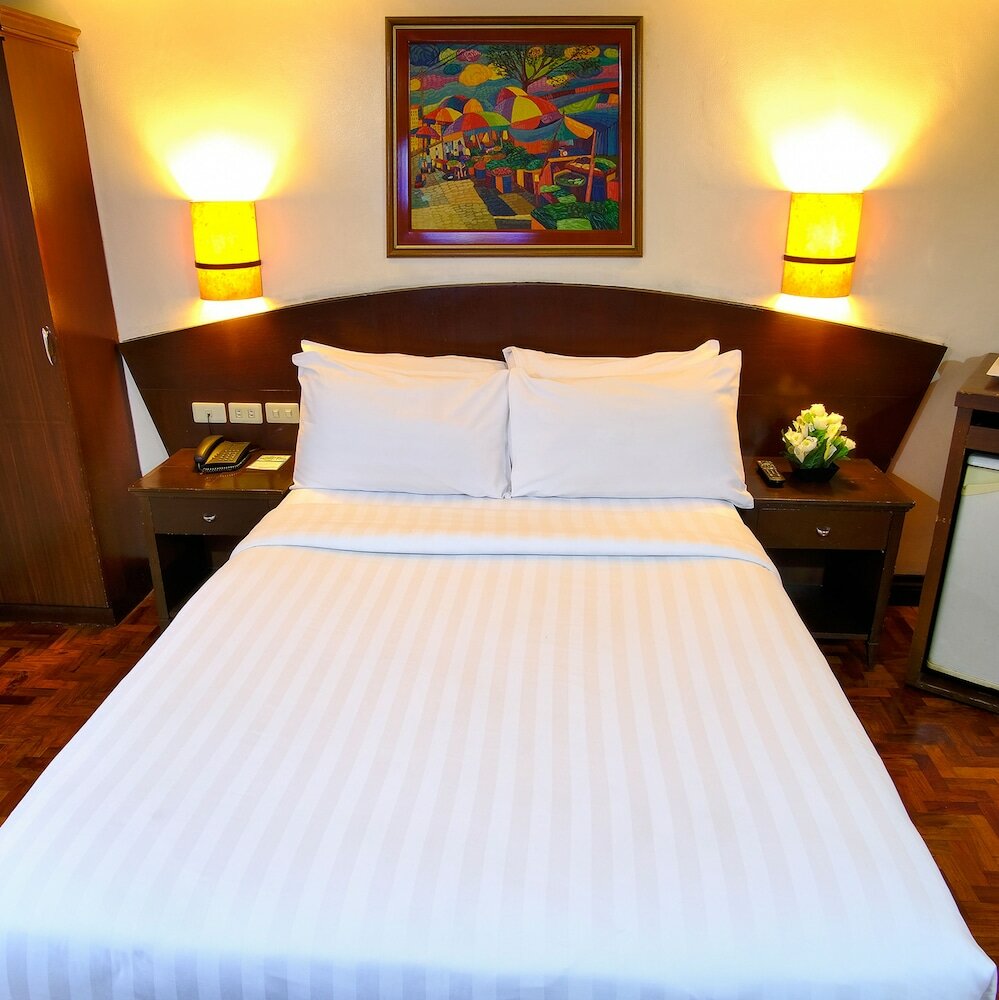 Фото Fersal Hotel Manila